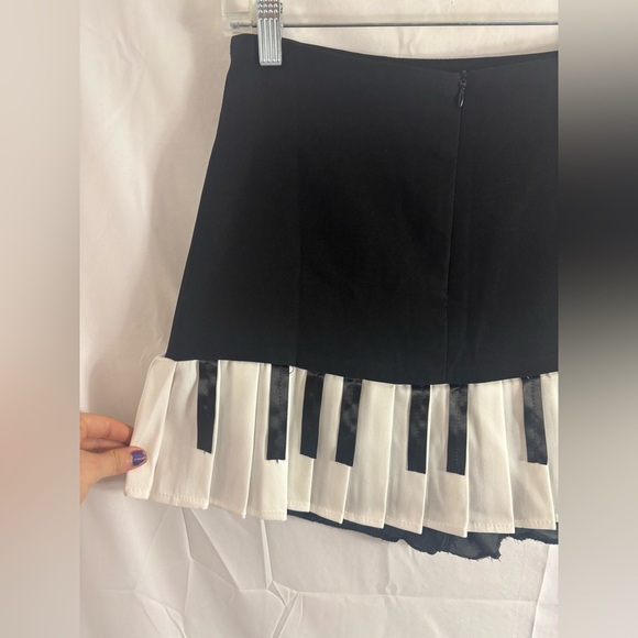 NWOT Piano Key Skort Women’s Size M - Picture 5 of 9